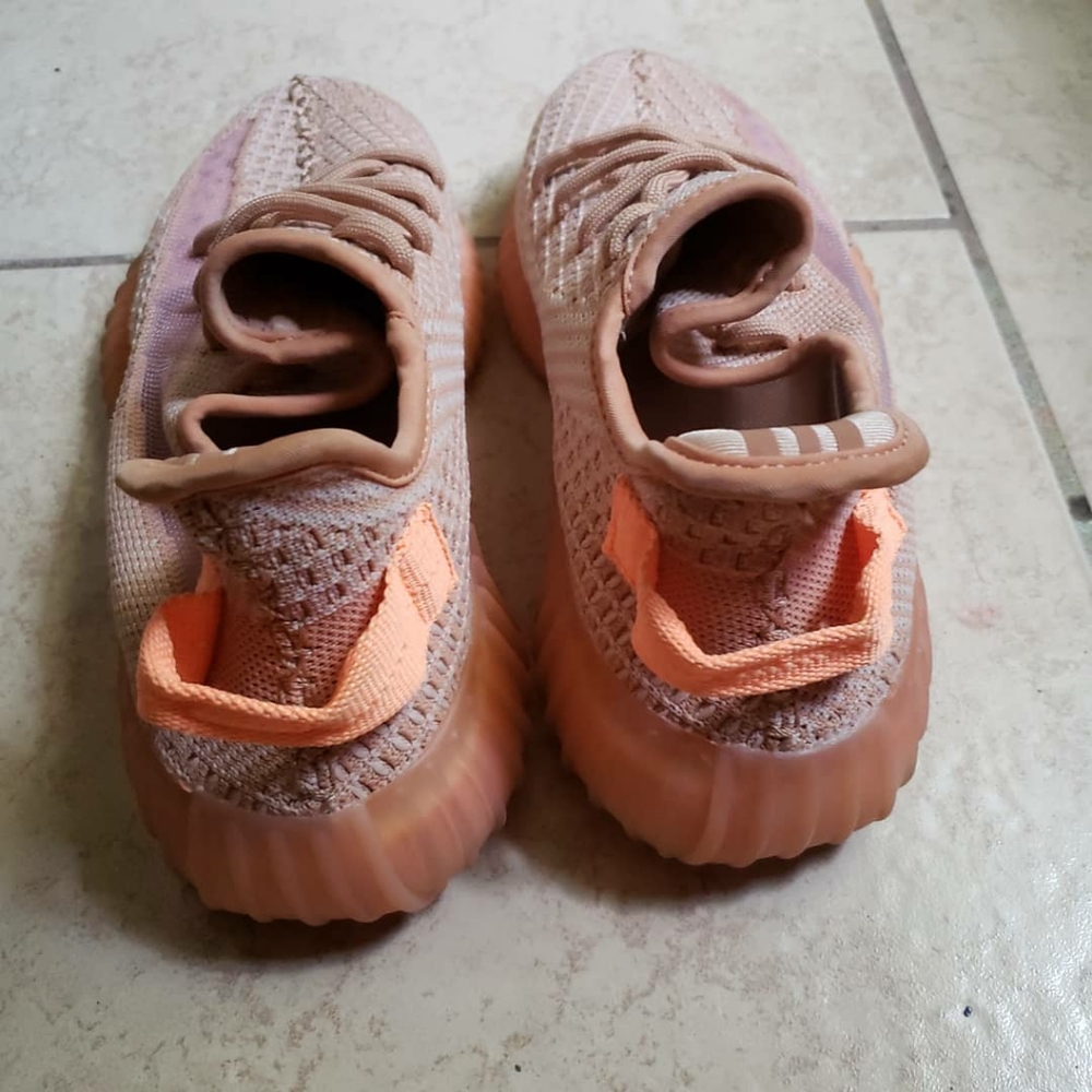 Yeezy boost 350 v2 clay